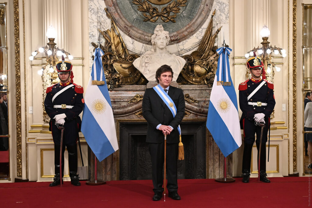 Comprenent Milei, un experiment llibertari per a una economia argentina moribunda